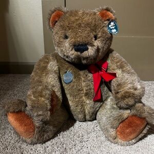 Vintage 1983 GUND Collector's Classics Bear 1980's with tags Gunder Bear